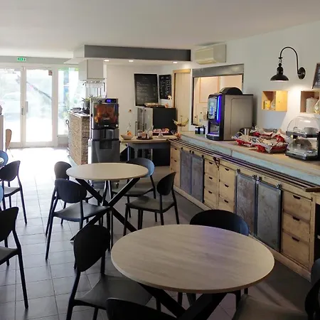 Logis Le Vanseen 3* Les Vans
